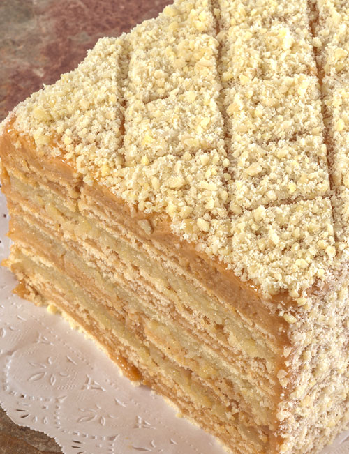 Torta Gold Panqueque de Manjar y Mazapn (25 Personas)